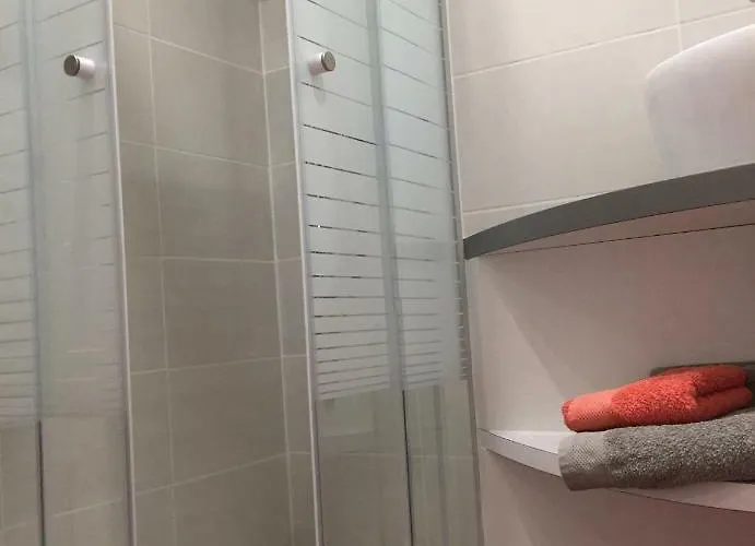 Cocoon / Rue Porte Dijeaux *