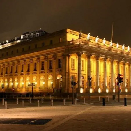 Cocoon / Rue Porte Dijeaux *